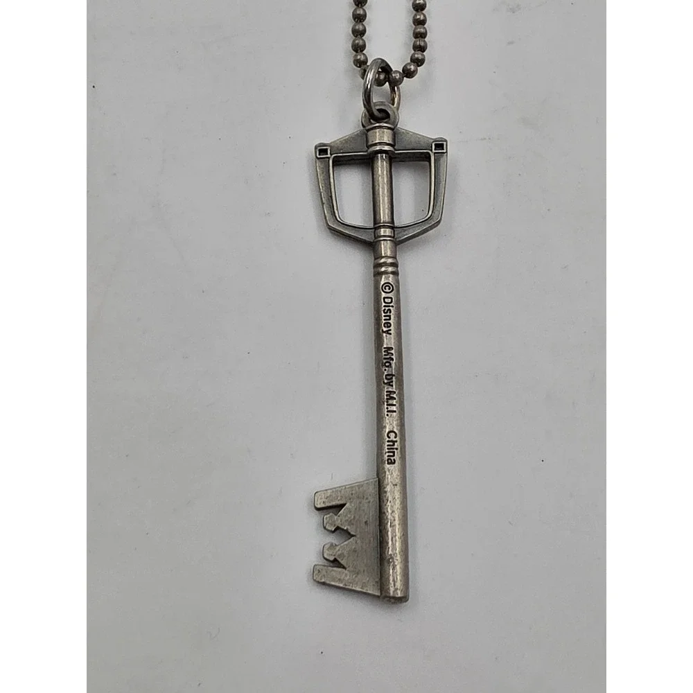 Disney Kingdom Hearts Sora Keyblade Pendant Necklace Pewter Tone MII 30 Inch